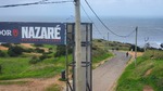Proti obali v mestu Nazaré