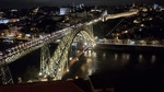 Osvetljen most Ponte Luiz I.