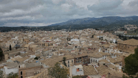 Pogled na mesto Caravaca de la Cruz iz hriba nad mestom